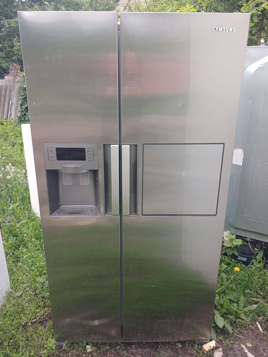 Холодильник  Samsung