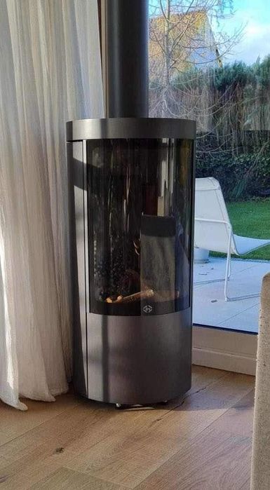 Nowoczesny kominek gazowy LPG z odciągiem spalin