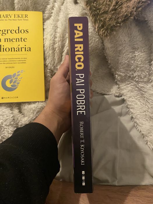 Livro pai rico pai pobre em portugues como novo