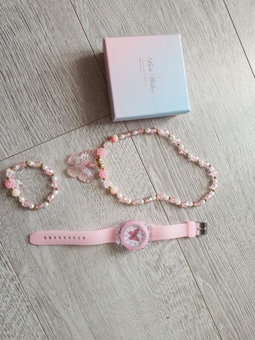 Zestaw zegarek naszyjnik bransoletka w pudełku