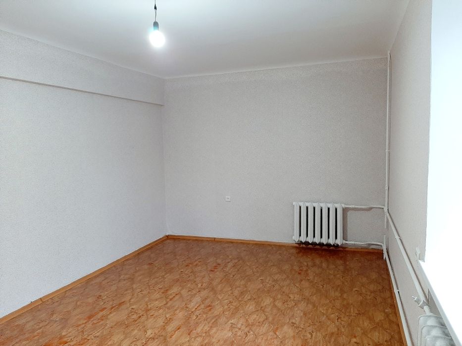 Ціна за 2 кімнати в гуртожитку, 18+7,виведені в одиницю, вільні,Сталев