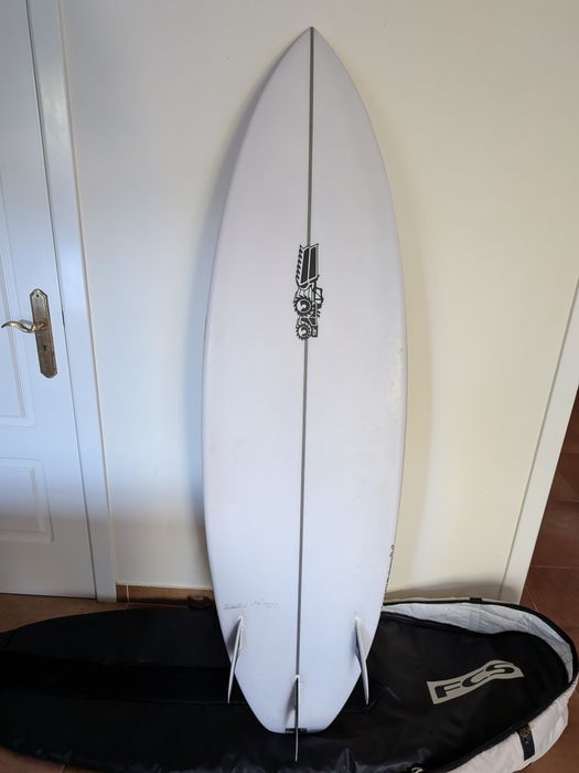 Prancha Surf JS Xero Gravity 6'1" com quilhas e mala