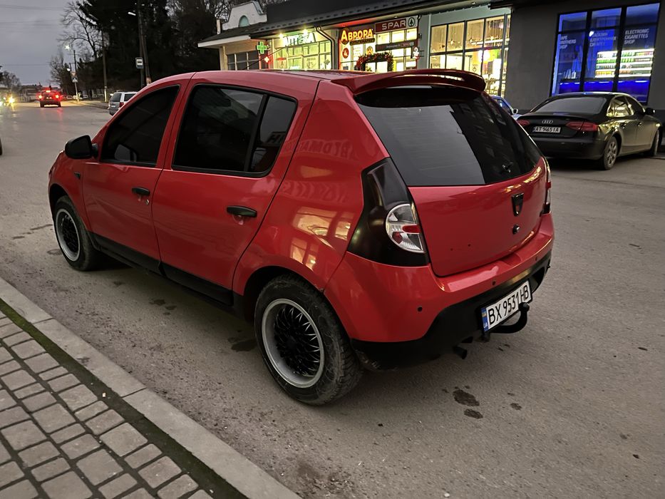 Dacia Sandero 1.4 газ/бензин. Обмін.