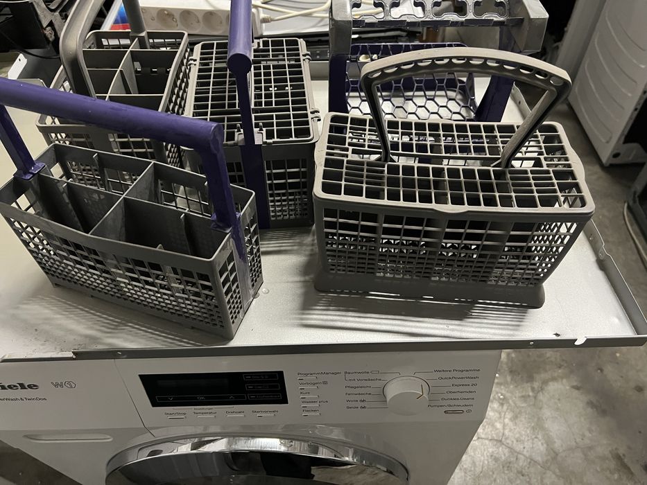 Козини та тримачі для поиборів  посудомийки beko