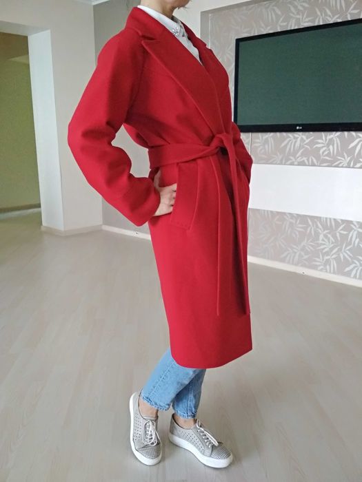 Супер якісне пальто Mirella moda, в складі 80% шерсті розмір 42 укр. S