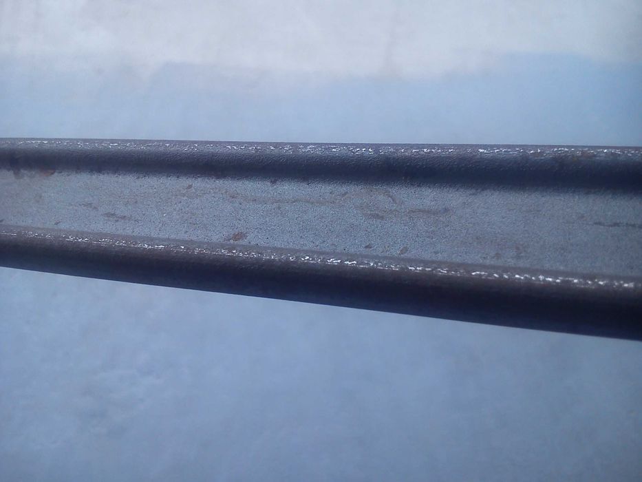 Płaskownik dwugarbny 25x8 Pręt stalowy fakturowany14x14