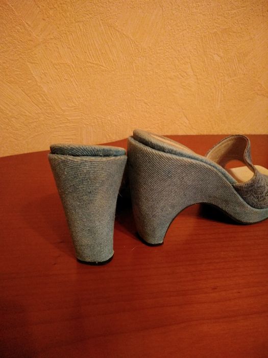 Джинсові шльопанці, босоніжки