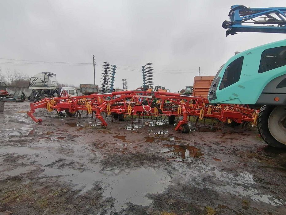 Сівалка-культиватор Bourgault-18