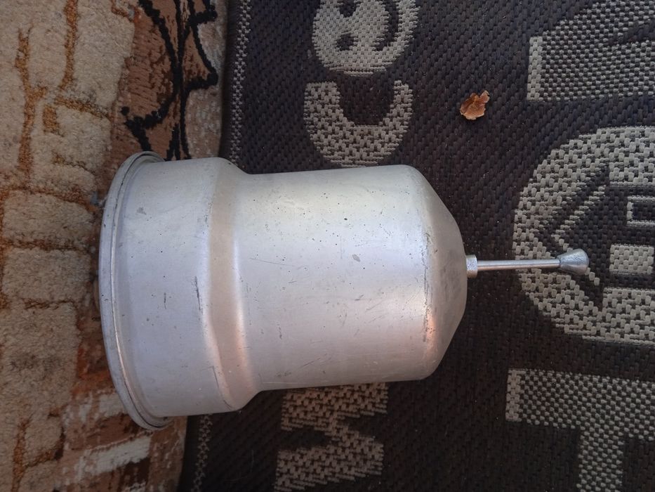 Алюмінієвий рукомийник