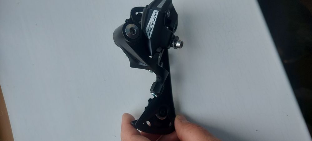 Переключатель задний Shimano