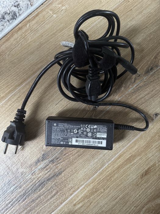 Zasilacze notebook DELL, HP. Super stan. Grube koncowki.