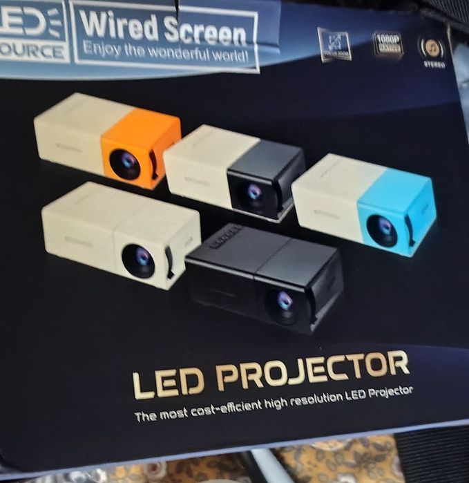 przenośnego mini projektora LED  YG300