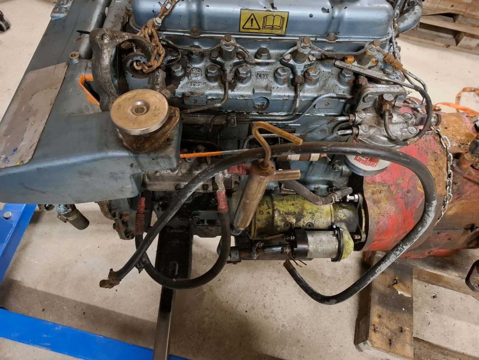 Sprzedam silnik Perkins 4 cylindrowy