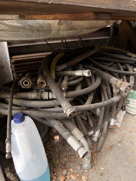 Węże hydrauliczne o różnych gwintach