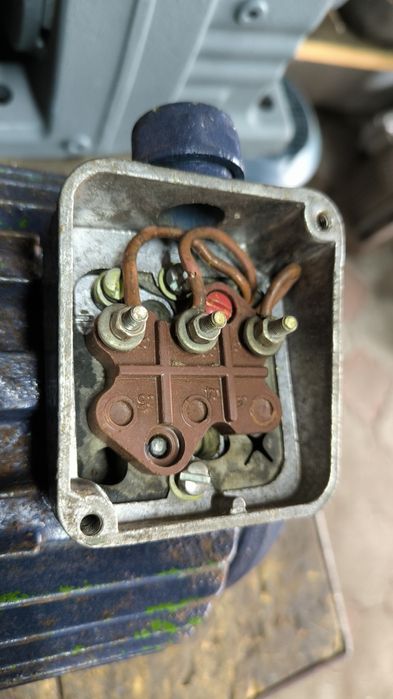 4 квт 1500 об. Електродвигун 380. Электродвигатель