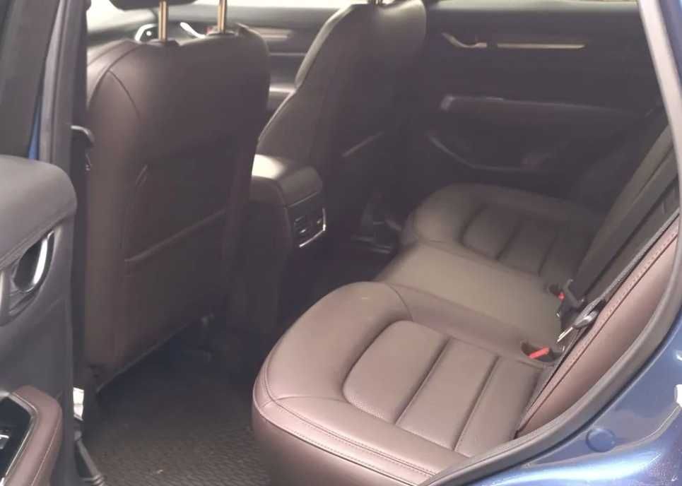Mazda CX-5 Signature 2023 року