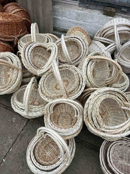 Великодні кошики з білої вибіленої лози гуртом