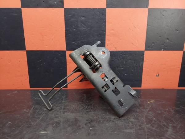 Fechadura / fecho capot NISSAN NV400