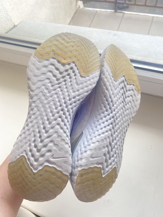 Кросівки жіночі Nike 39