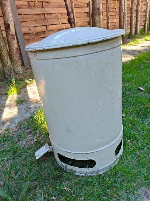 kosz kubeł na śmieci PRL