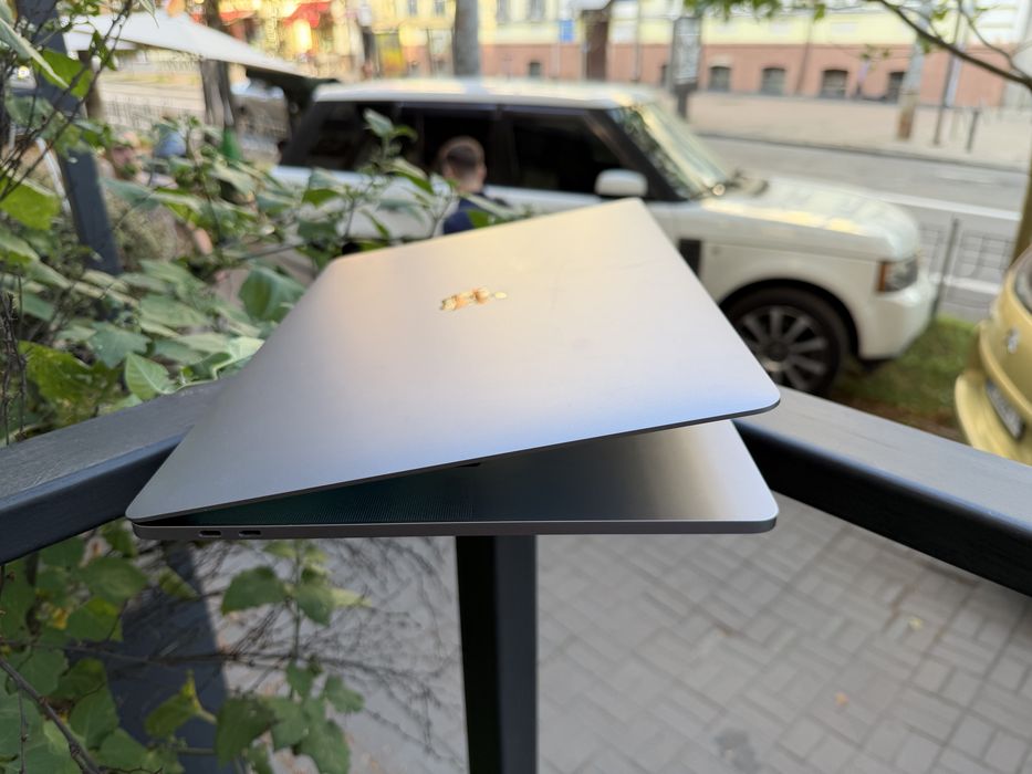 Ідеальний MacBook Pro 16” i9 16/1Tb Space Gray