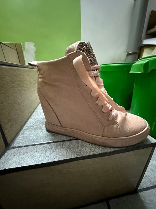Buty na koturnie skóra naturalna środek