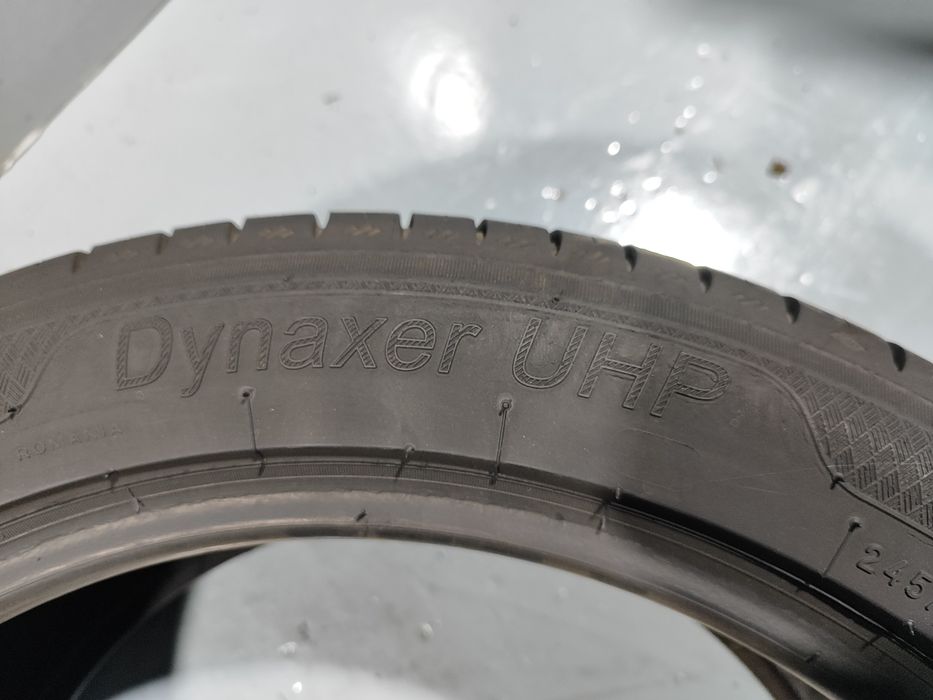 2 pneus semi novos 245-45R18 Kleber - Oferta dos Portes