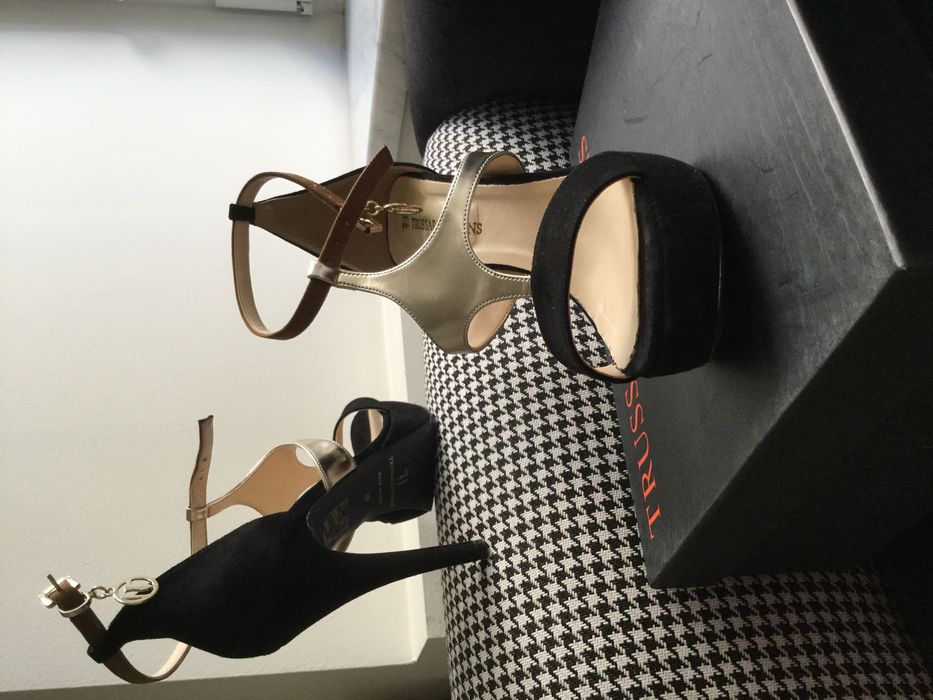 Szpilki TRUSSARDI Jeans 38 NOWE