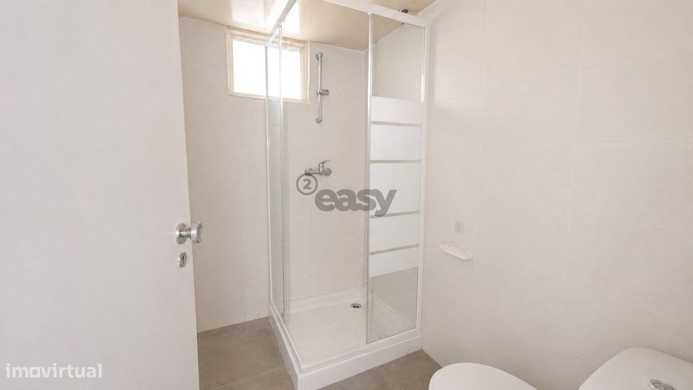 Moradia T1 com pátio para remodelação