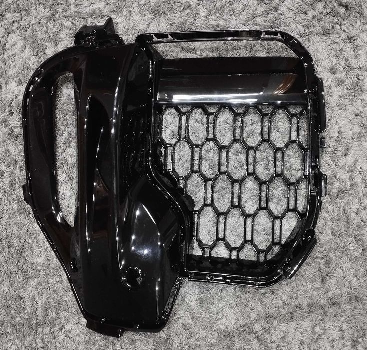 BMW X5 G05 решітка бокова нижня M пакет 51118069210 51118069209