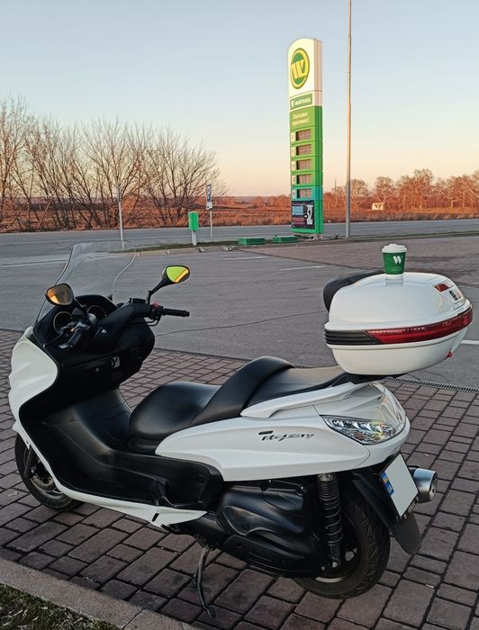 Продам Yamaha GrangMajesty 400