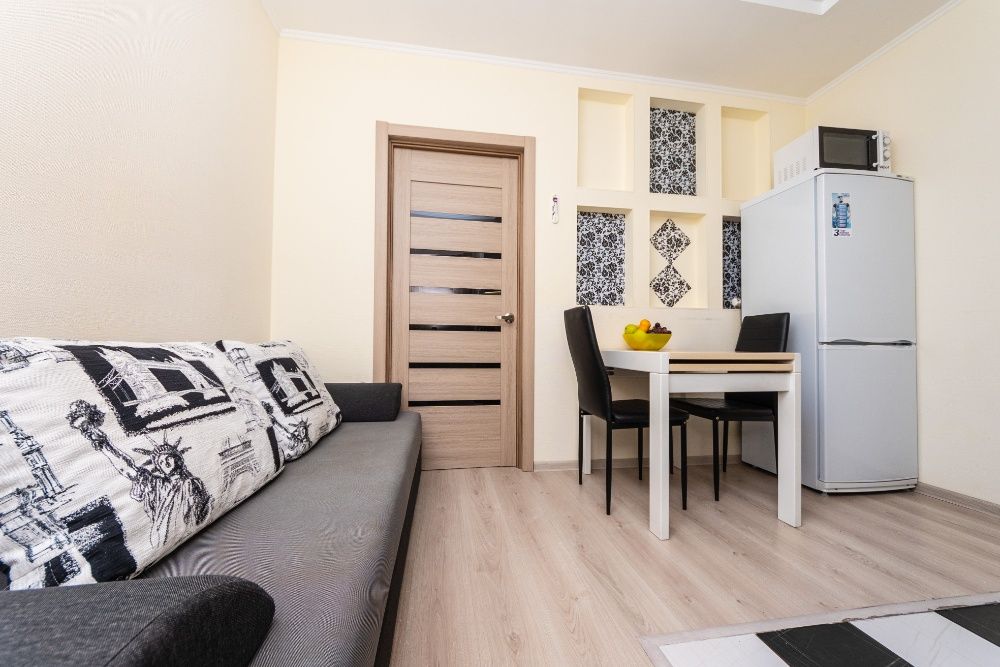 Погодинно! Поруч з парком Покровським на вул. Полтавській!