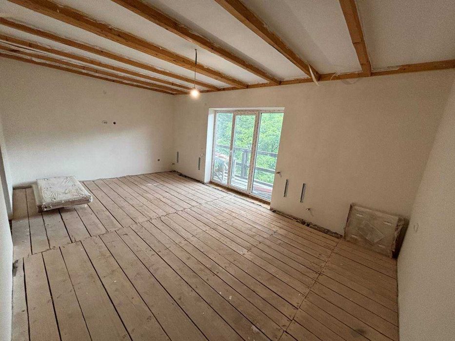 Продаж приміщення 600м². Яремче. Центр. Комунікації. Опалення. Бізнес