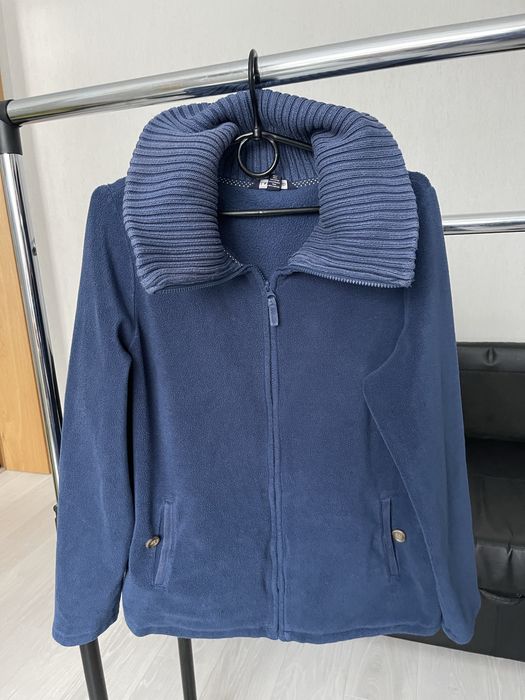 Продам фліски жіночі
