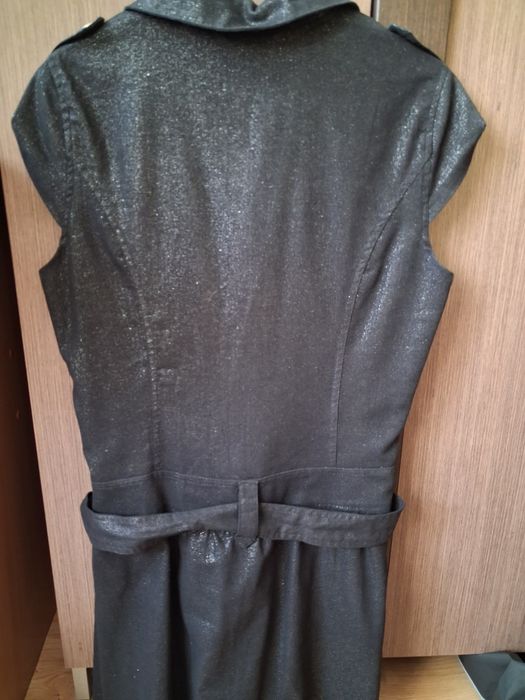 Sukienka czarna że srebrną nitką