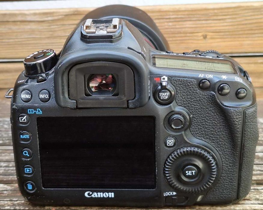 Canon 5d mark iii + Canon EF 24-105 L IS