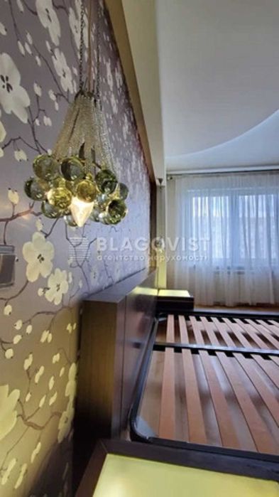 Машинобудівна 21, М Шулявська 3 кім, 90м, 165000$