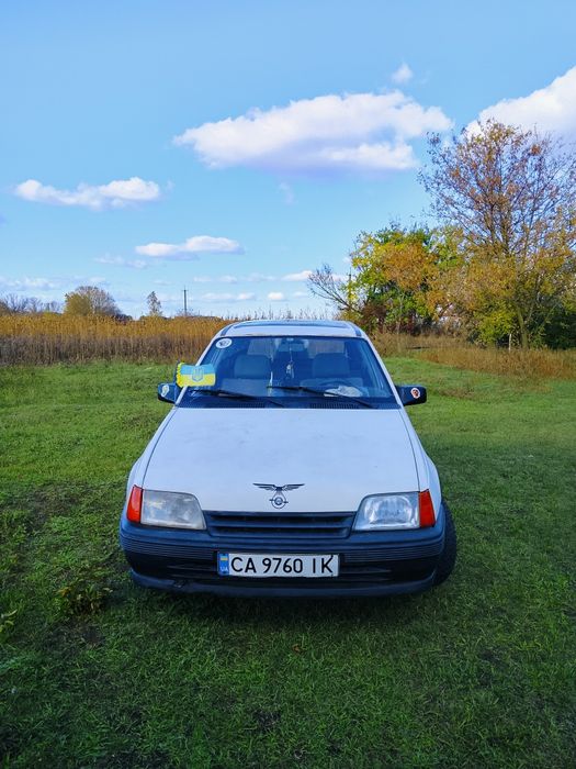 Опель кадет універсал,1987 року
Звертатись по телефону