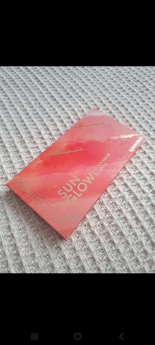 Catrice paleta do twarzy paletka cieni sun glow