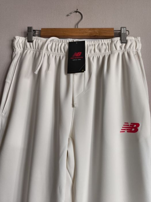 Жіночі спортивні брюки  New Balance