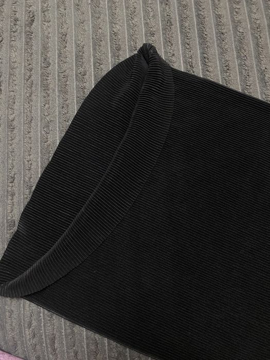 Спідниця міді