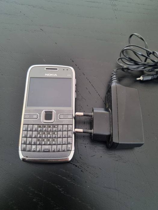NOKIA E 72 B dobry stan