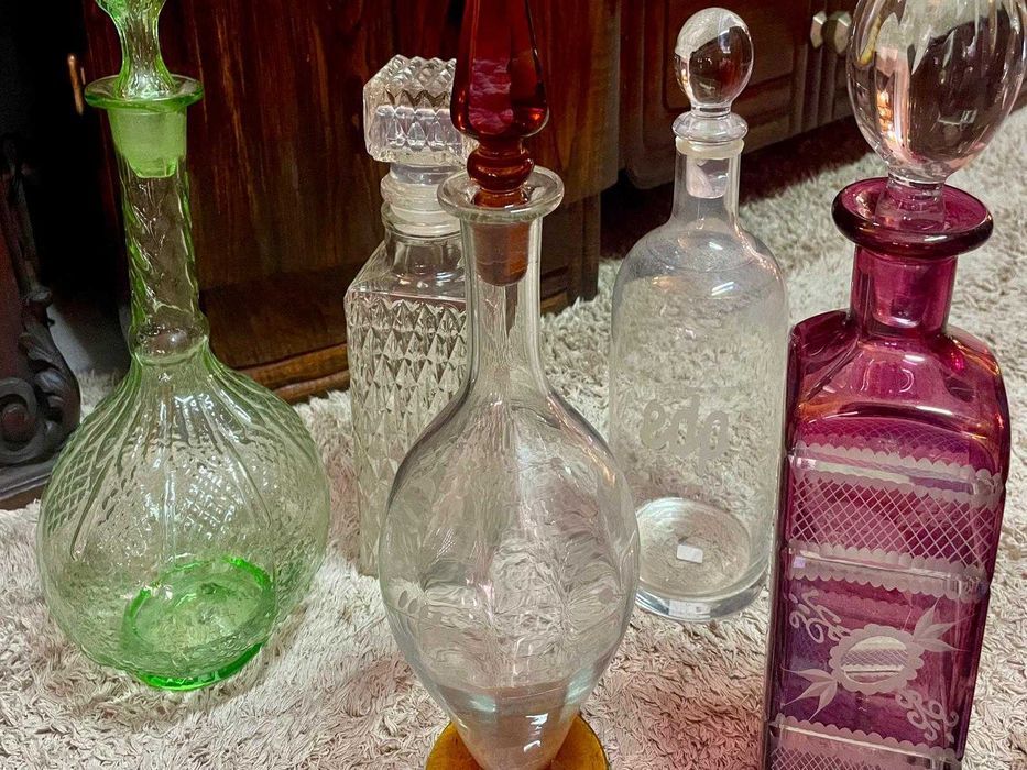 Conjunto de 5 garrafas antigas em vidro