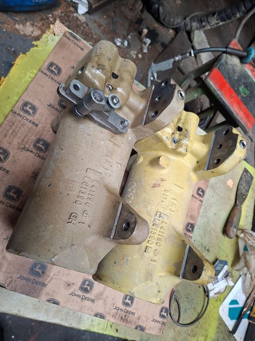 Cylinder Podnośnika John Deere 3650/3350 /3040/3140