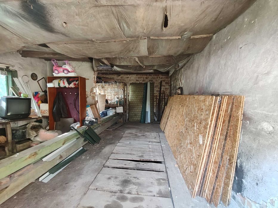 Будинок на просторій земельній ділянці між Базарчиком та Сушильним