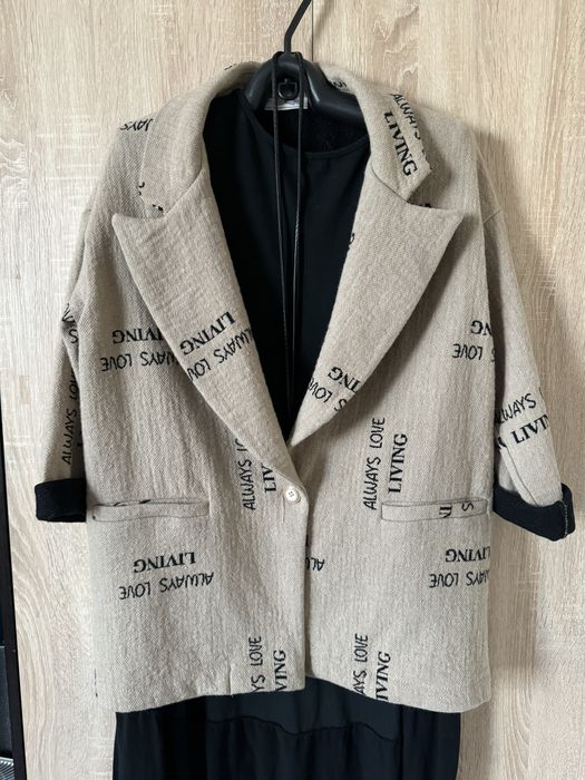 Klasyczna marynarka damska z wełny parzonej