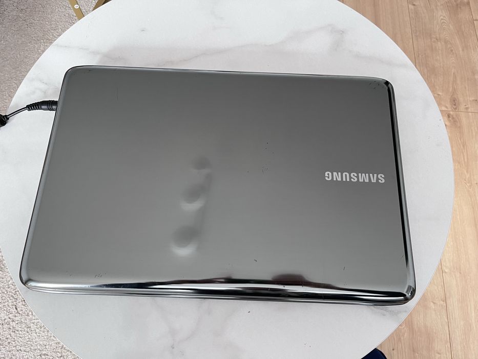 Laptop Samsung..