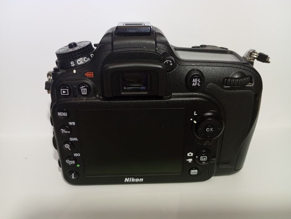 Nikon d7100 i 2 obiektywy  mały przebieg