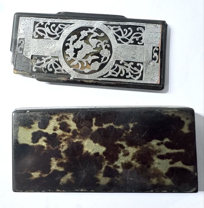Para restauro: antiga caixa de rapé asiática em tortoise e casquinha