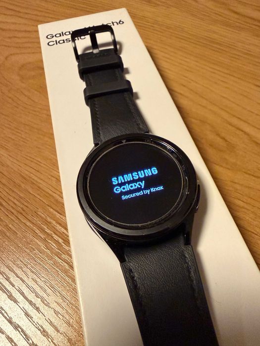Smartwatch SAMSUNG Galaxy Watch6 Classic 43mm eSIM